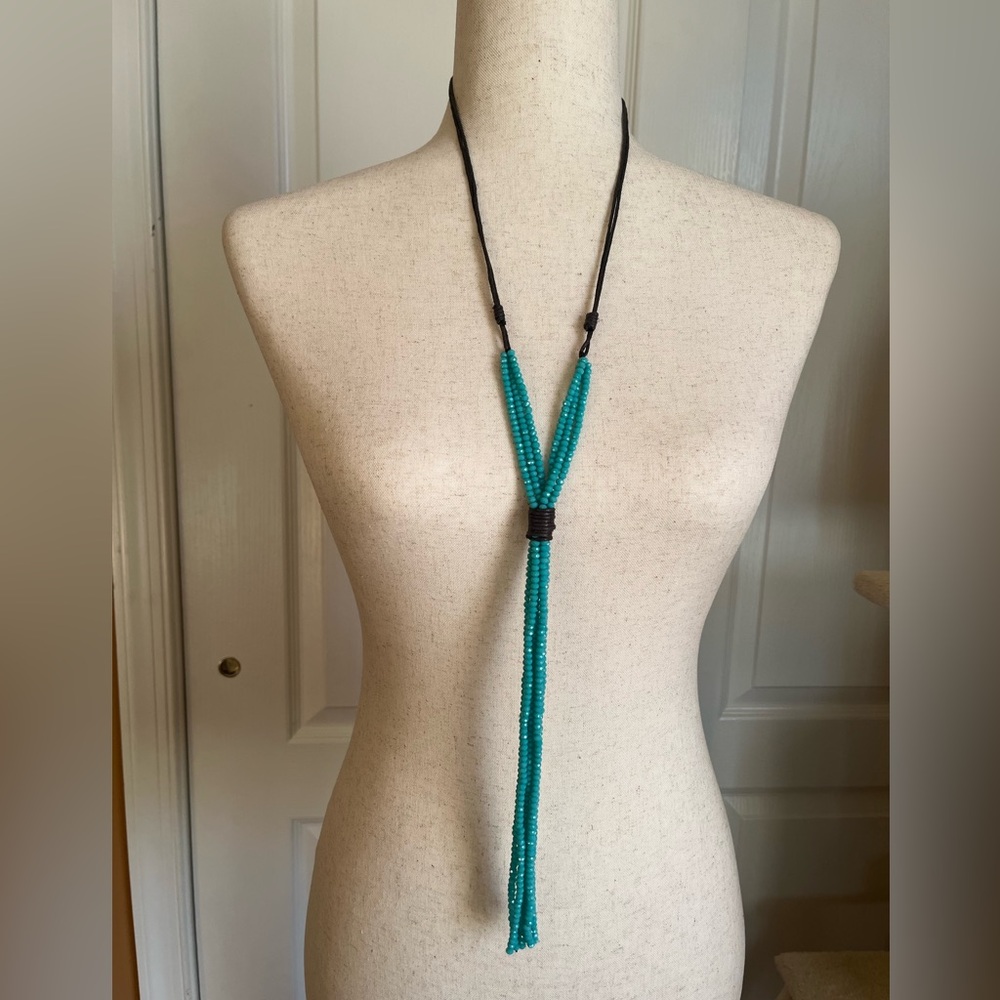 Elegant Turquoise Beaded Necklace